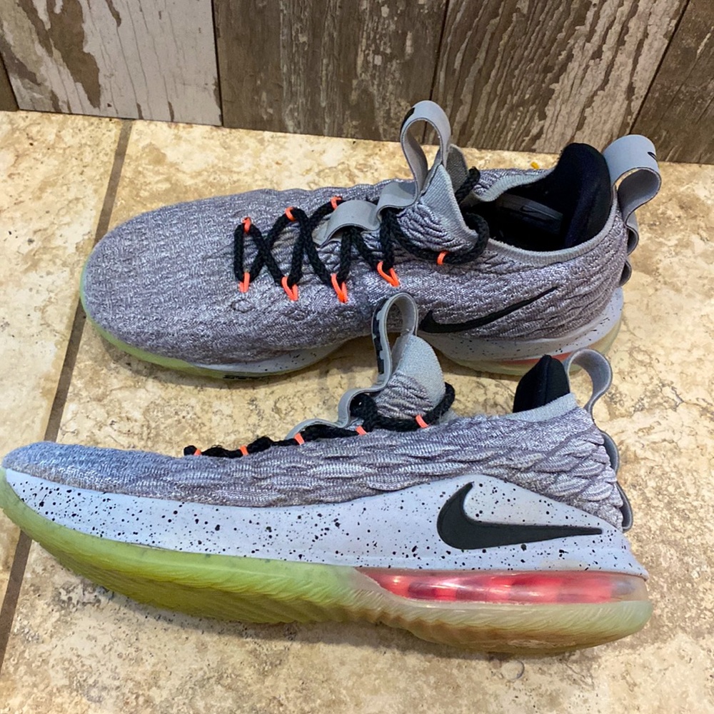 Nike Lebron 15 low melon